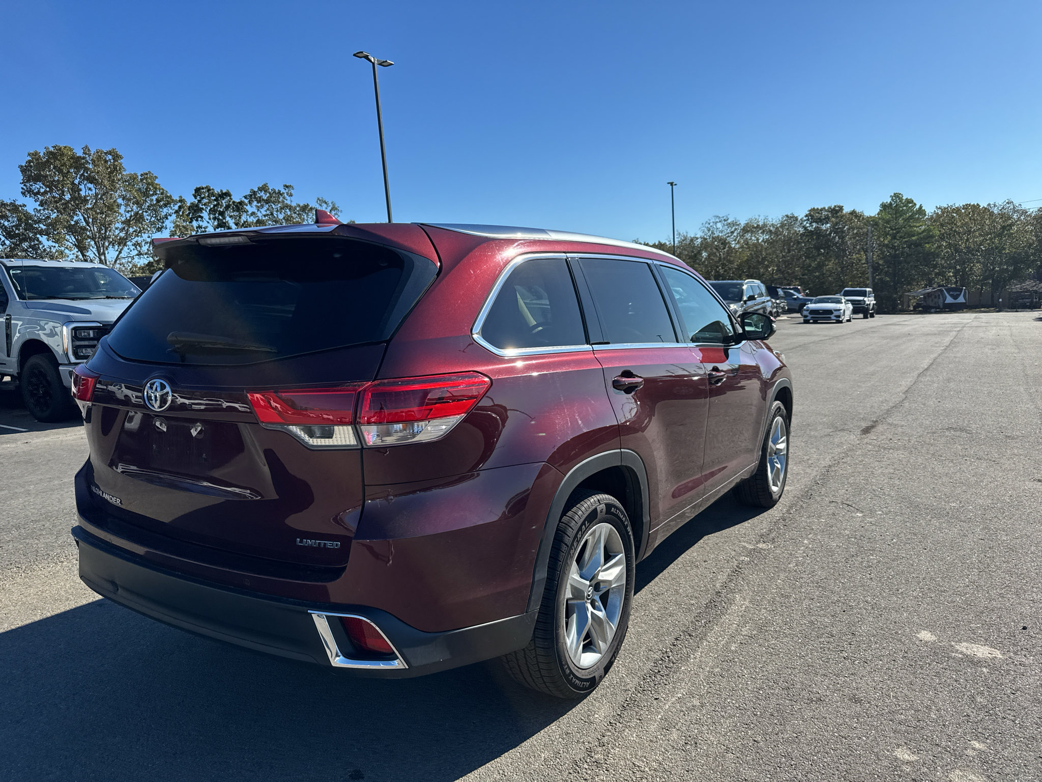 Used 2017 Toyota Highlander Limited FWD image 13