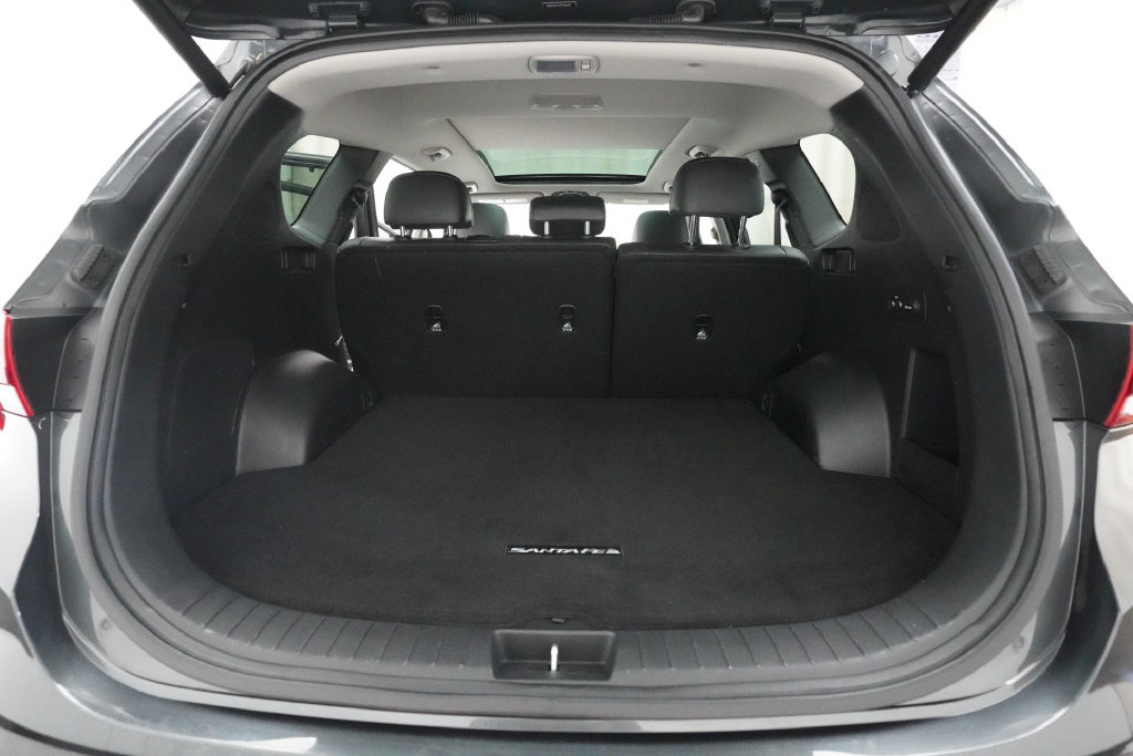 Used 2023 Hyundai Santa Fe SEL w/ Premium Package AWD/4WD image 10