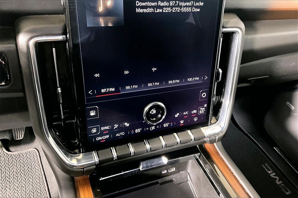 Used 2025 GMC Yukon Denali image 26