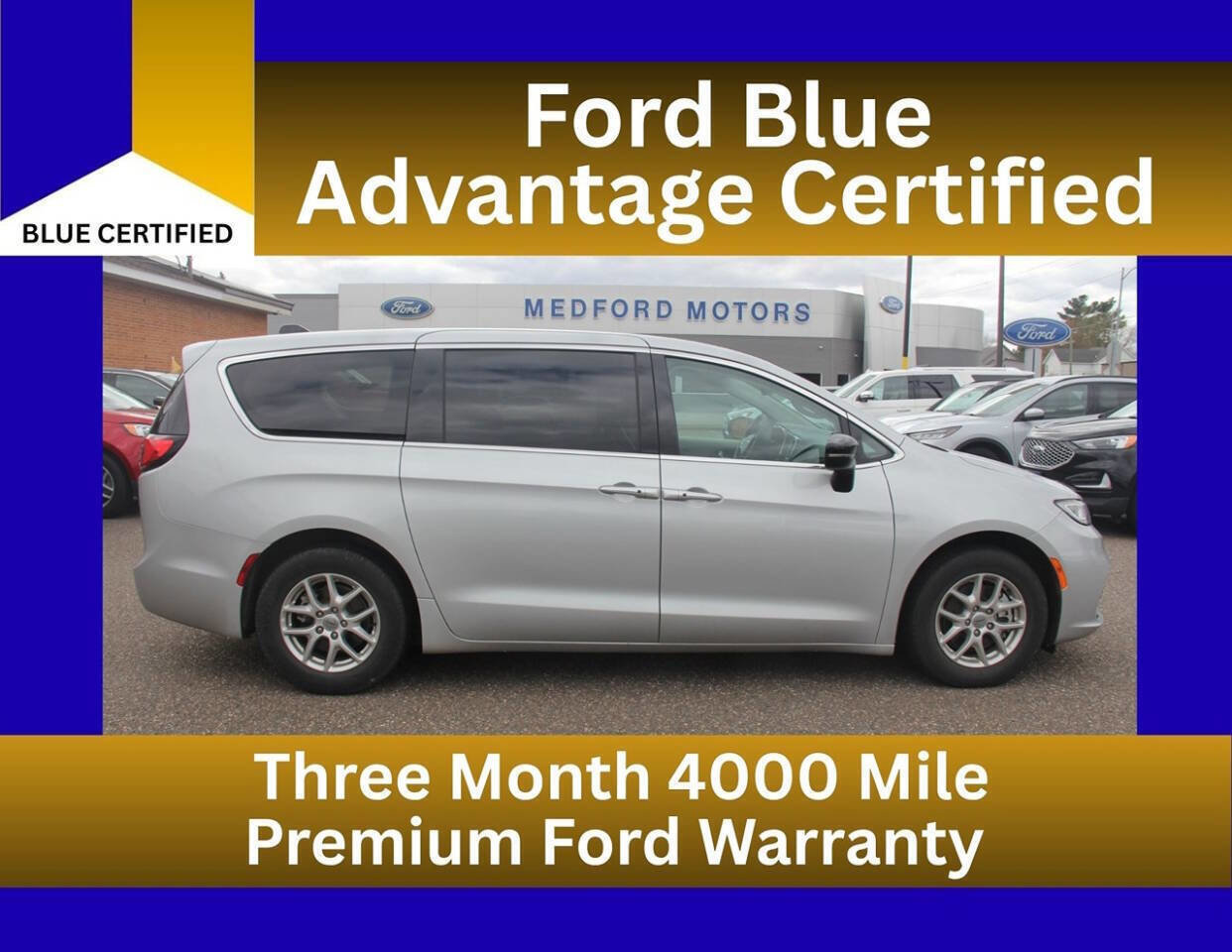 Used 2024 Chrysler Pacifica Touring-L FWD image 1