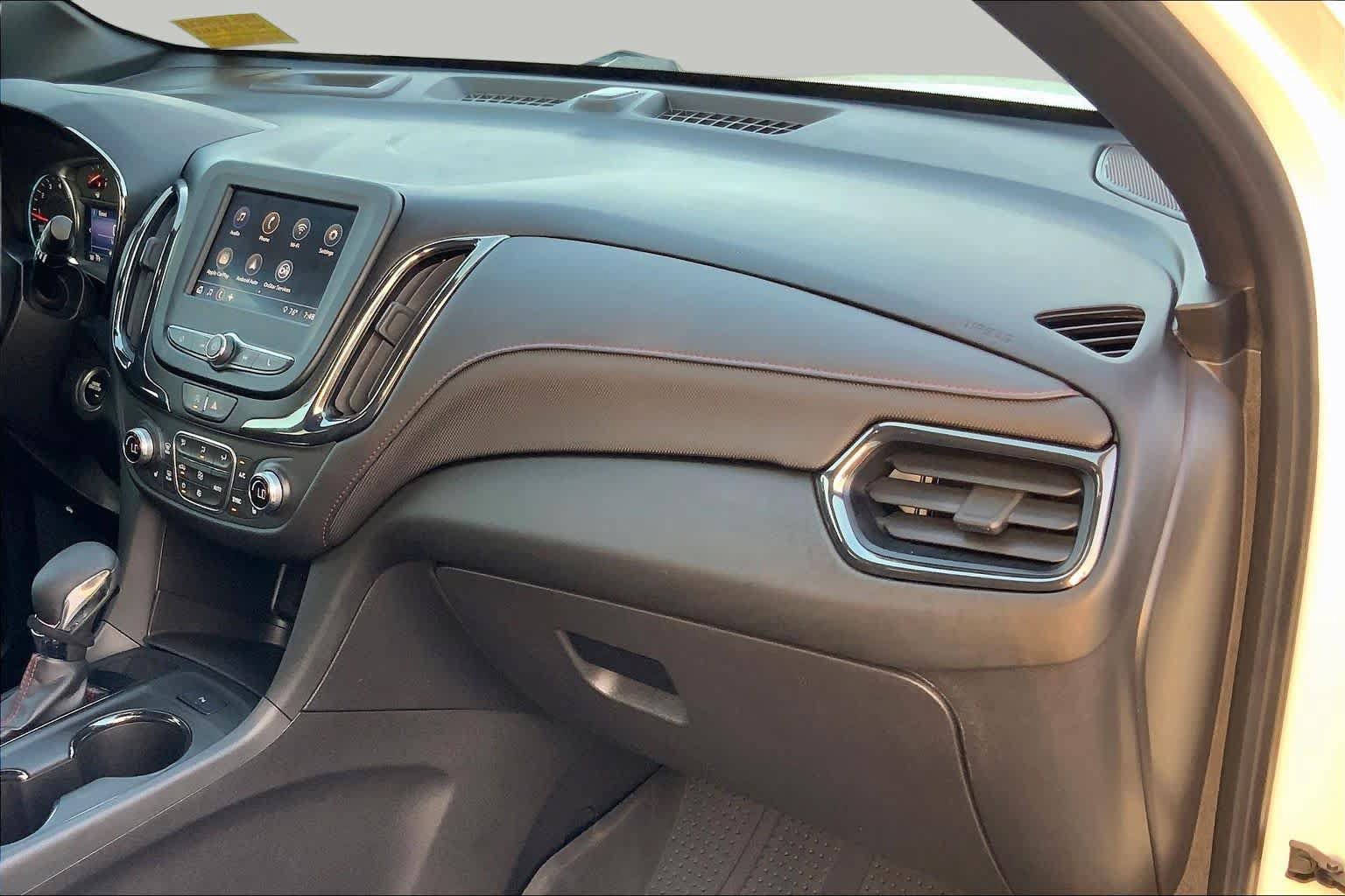 Used 2022 Chevrolet Equinox RS w/ LPO, Floor Liner Package FWD image 17