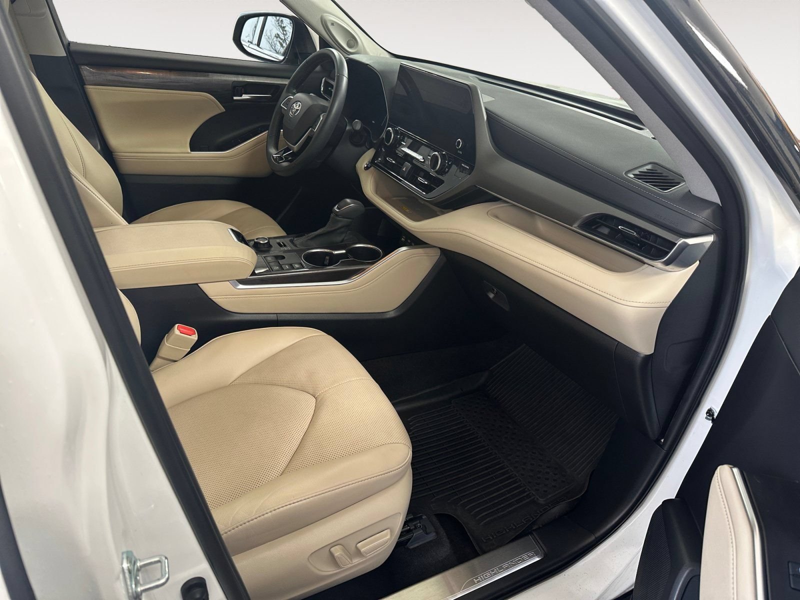 Used 2023 Toyota Highlander Limited AWD/4WD image 12