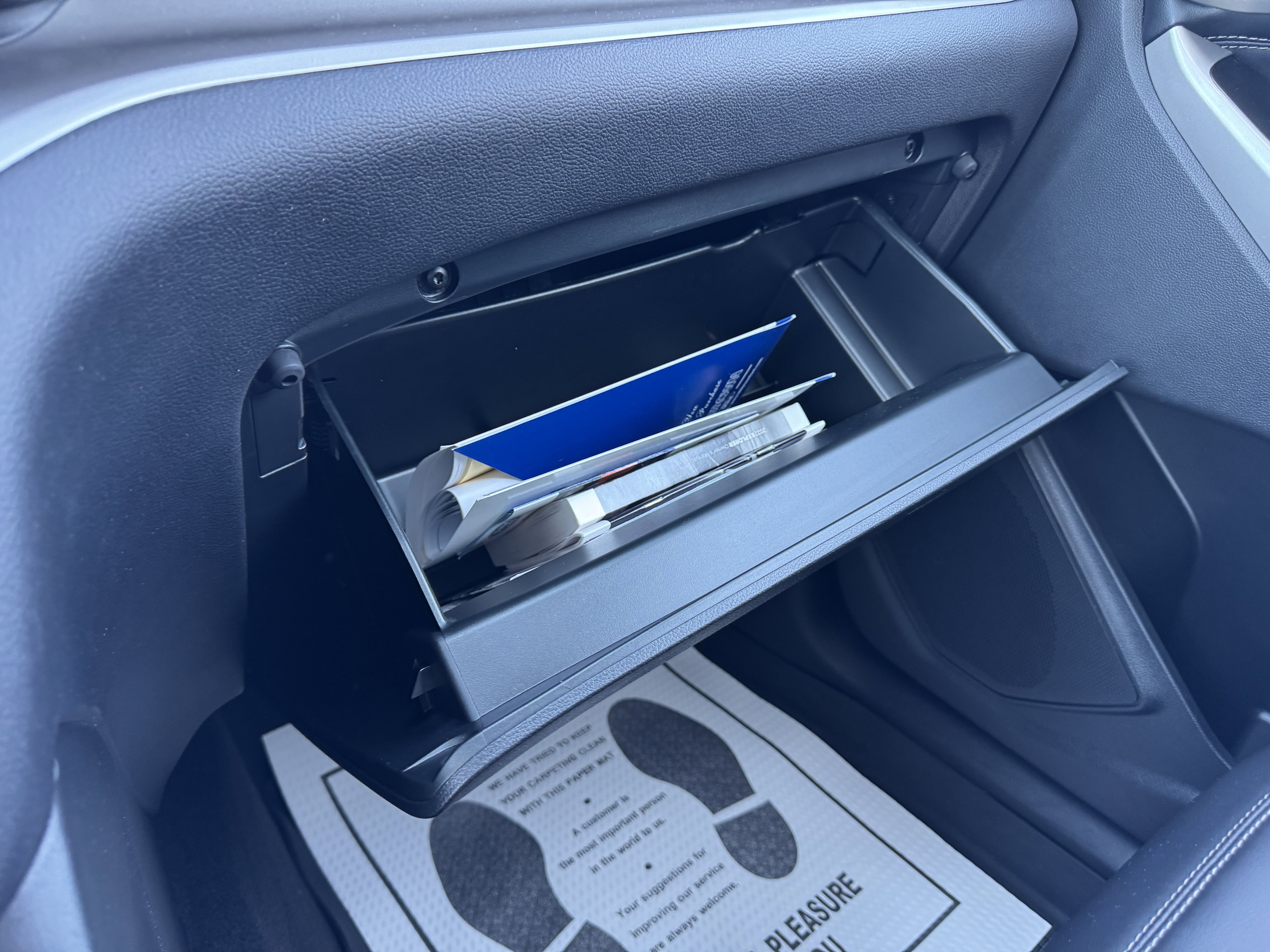 Certified 2022 Ford Explorer XLT w/ Equipment Group 202A image 27