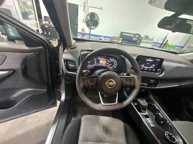 Used 2021 Nissan Rogue SV AWD/4WD image 15