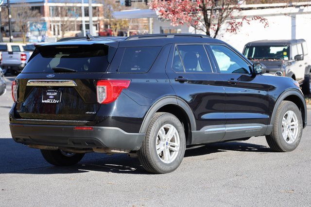 Certified 2022 Ford Explorer XLT image 3