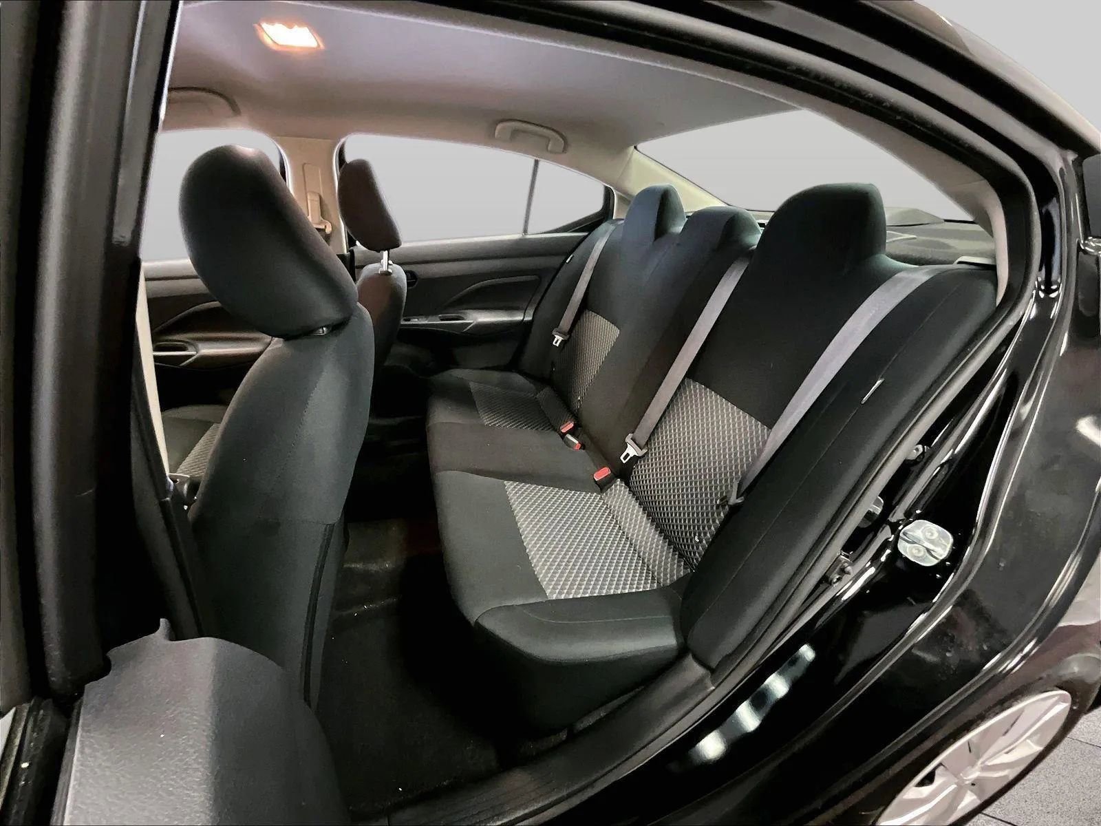 Used 2024 Nissan Versa S w/ Trunk Package image 25