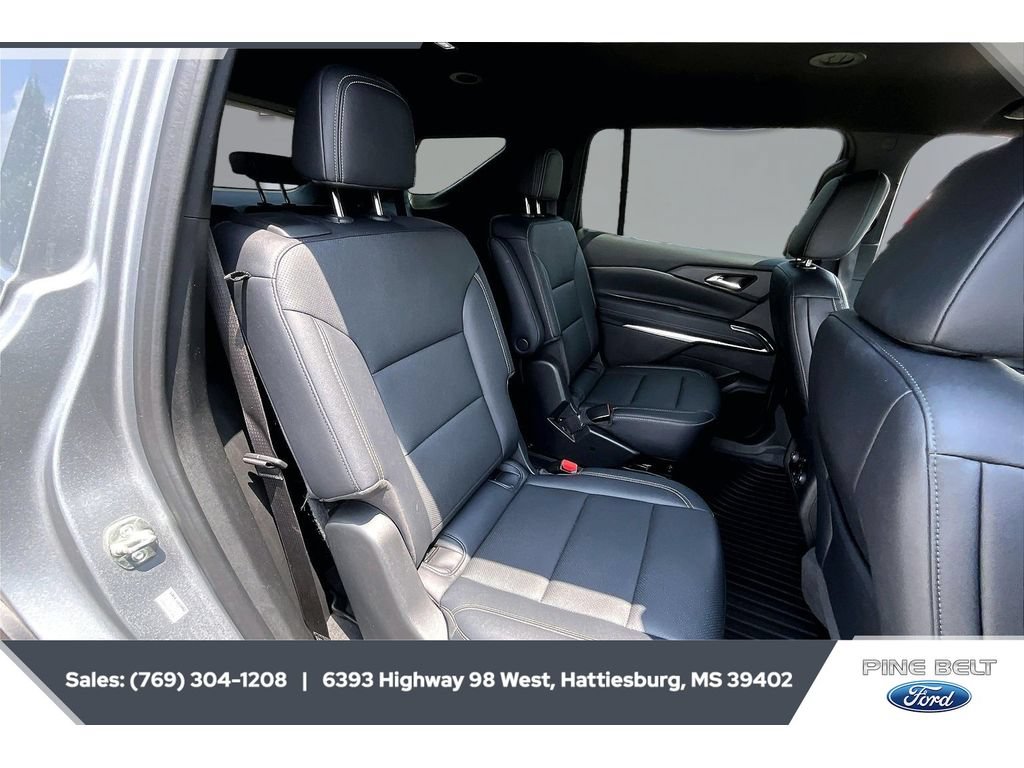 Used 2025 Chevrolet Traverse LT w/ Driver Confidence Package FWD image 20