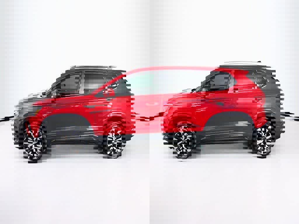 Used 2023 Volkswagen Taos SE w/ Panoramic Sunroof Package image 2