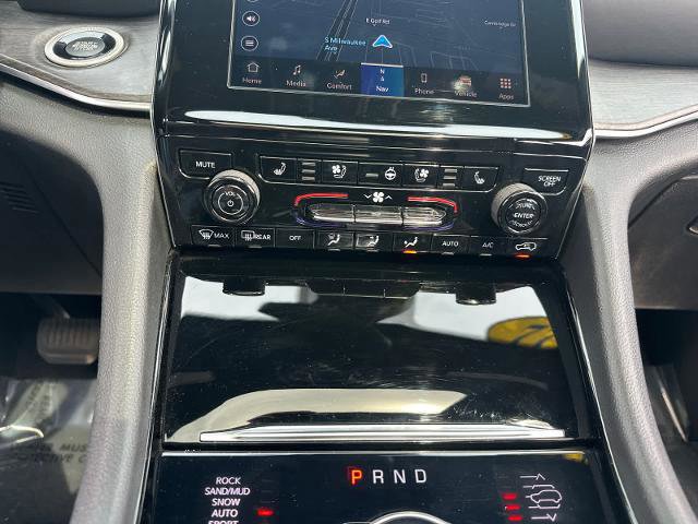 Used 2022 Jeep Grand Cherokee Overland image 23