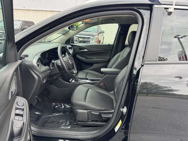 Used 2024 Buick Encore GX Sport Touring FWD image 18