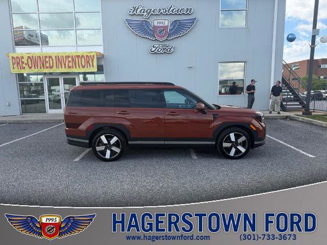 Used 2025 Hyundai Santa Fe Limited AWD/4WD image 1