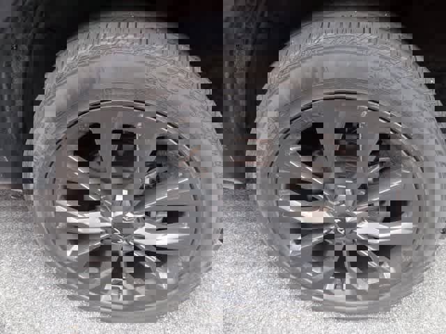 Used 2023 Kia Sorento X-Line EX image 14