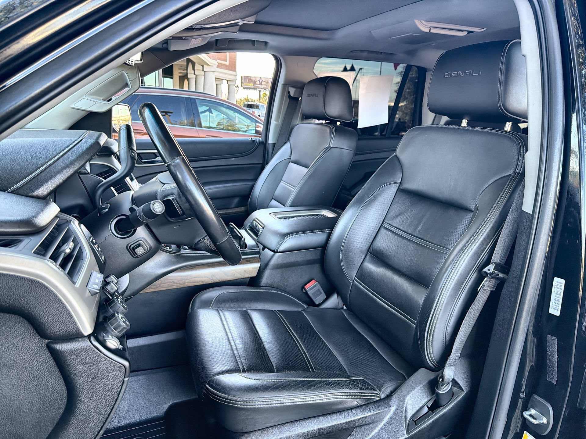 Used 2019 GMC Yukon Denali w/ Open Road Package AWD/4WD image 11