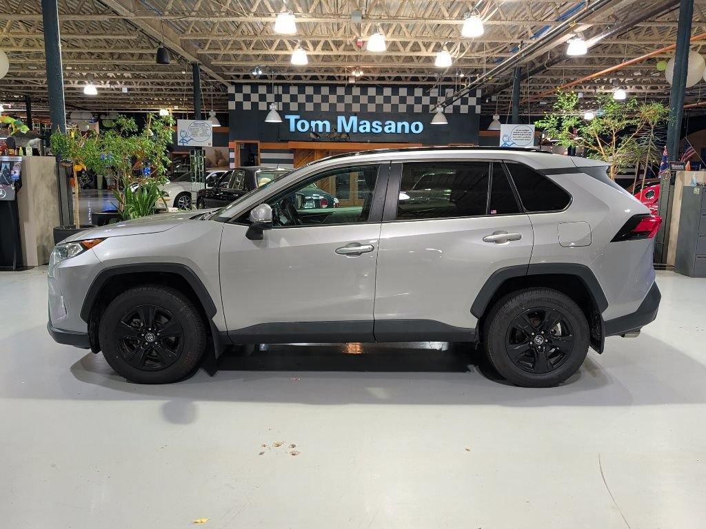Used 2020 Toyota RAV4 XLE AWD/4WD image 11