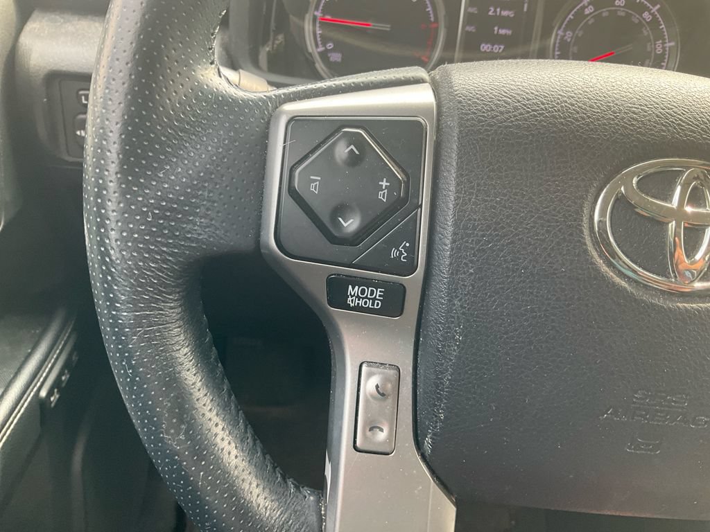 Used 2020 Toyota 4Runner Limited RWD image 21