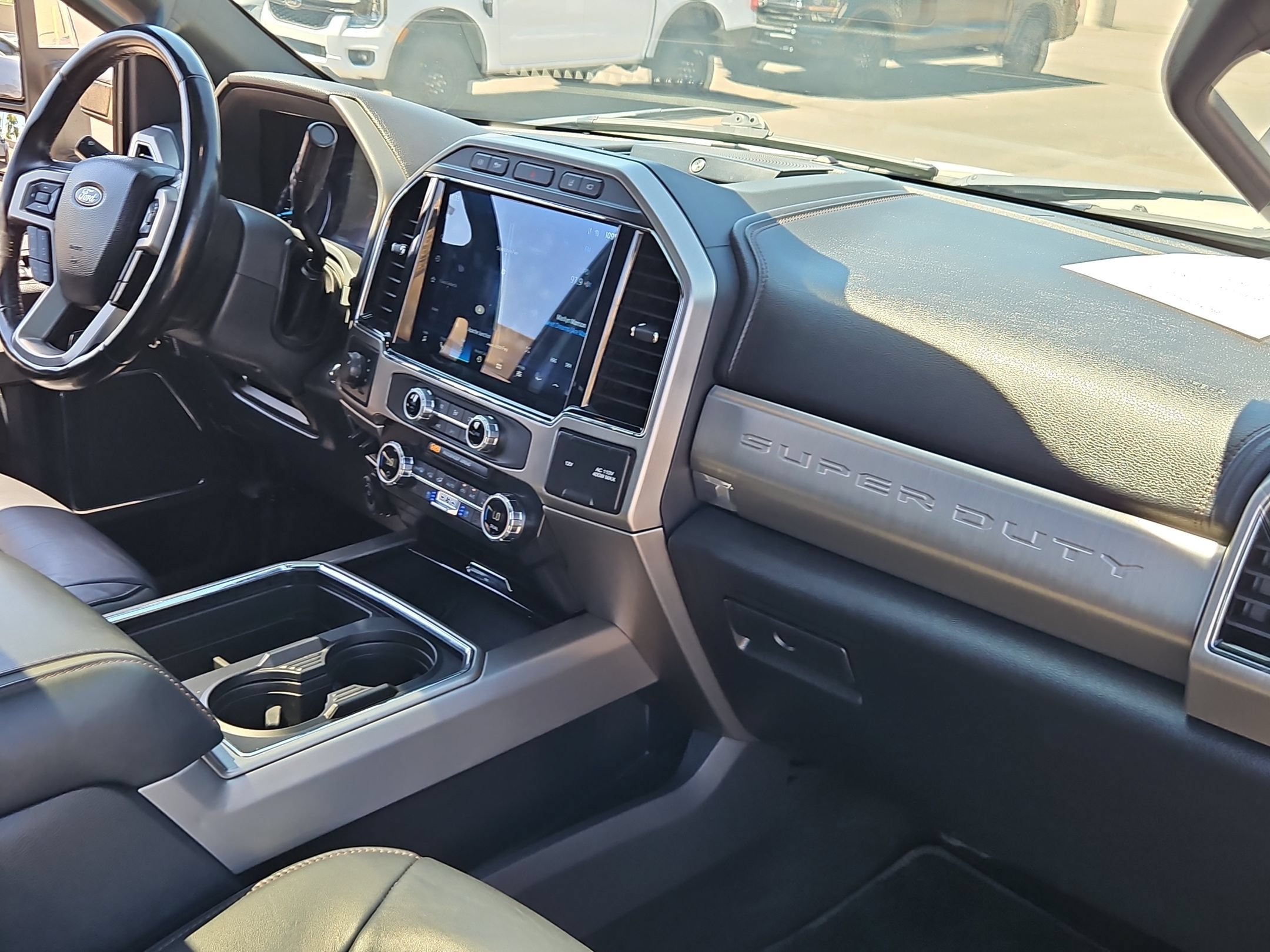 Certified 2022 Ford F450 Platinum AWD/4WD image 28