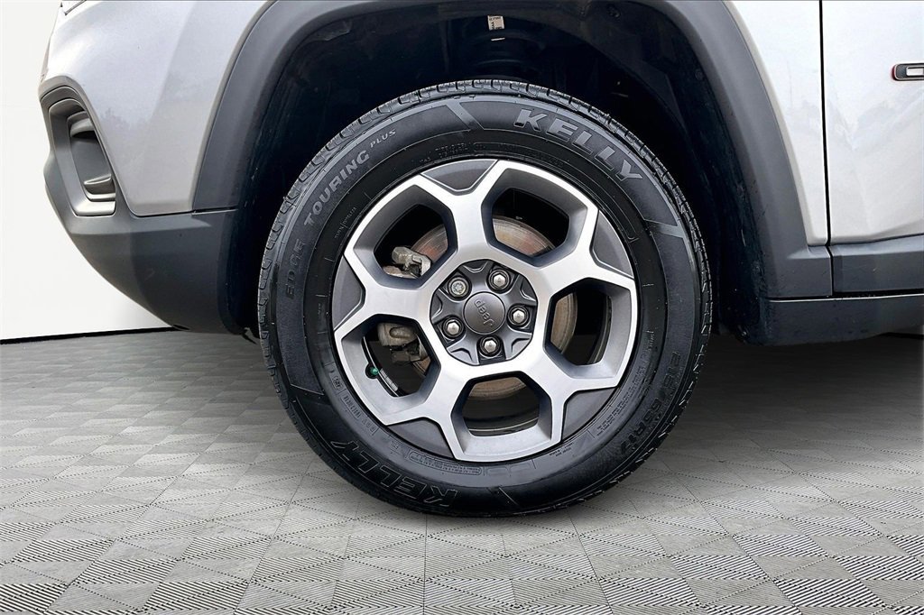 Used 2022 Jeep Compass Trailhawk w/ Trailhawk Convenience Group image 11