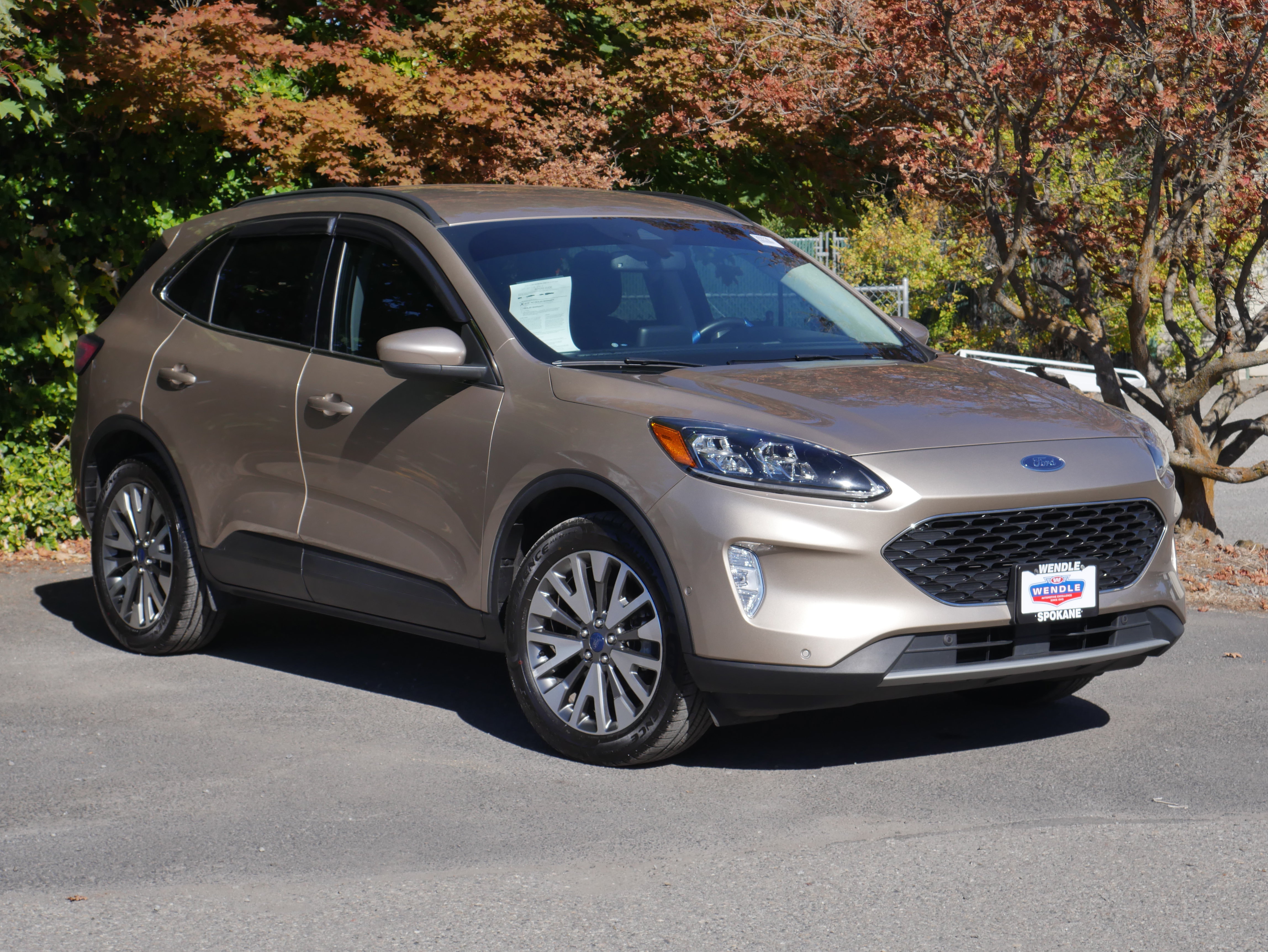 Certified 2021 Ford Escape Titanium AWD/4WD image 30