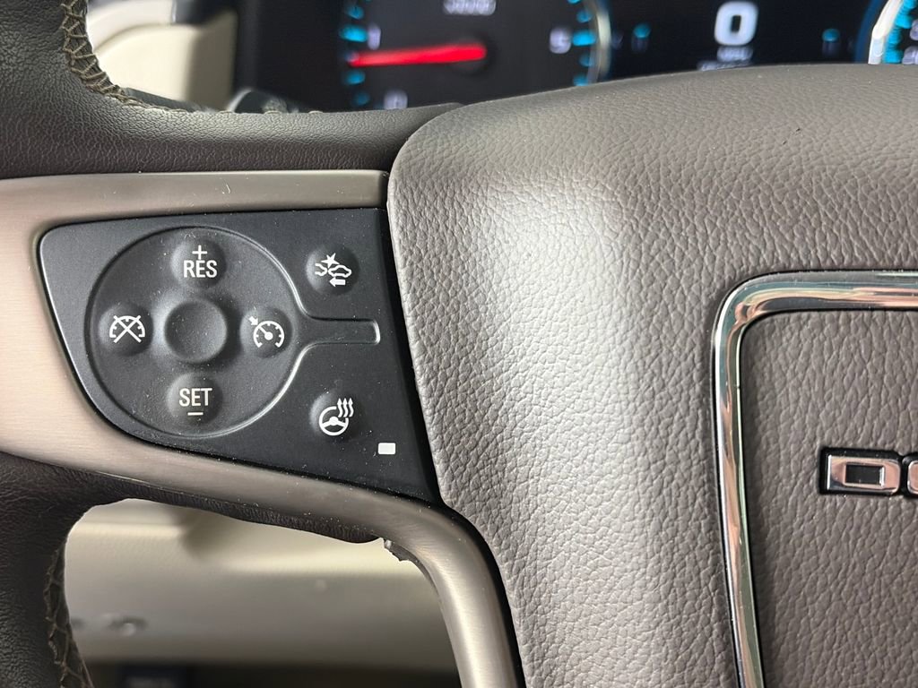 Used 2019 GMC Yukon XL Denali w/ Open Road Package AWD/4WD image 17