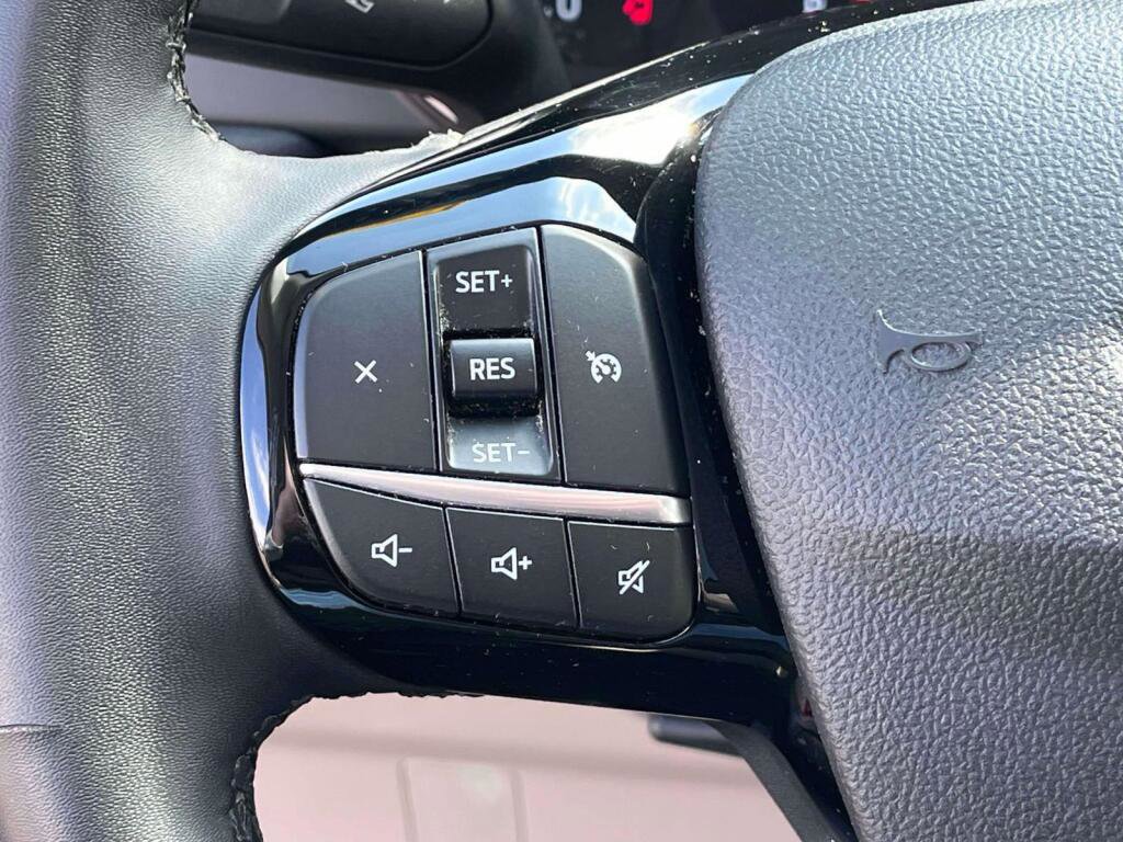 Certified 2022 Ford Escape SEL AWD/4WD image 34