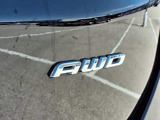 Certified 2021 Ford Edge Titanium image 32