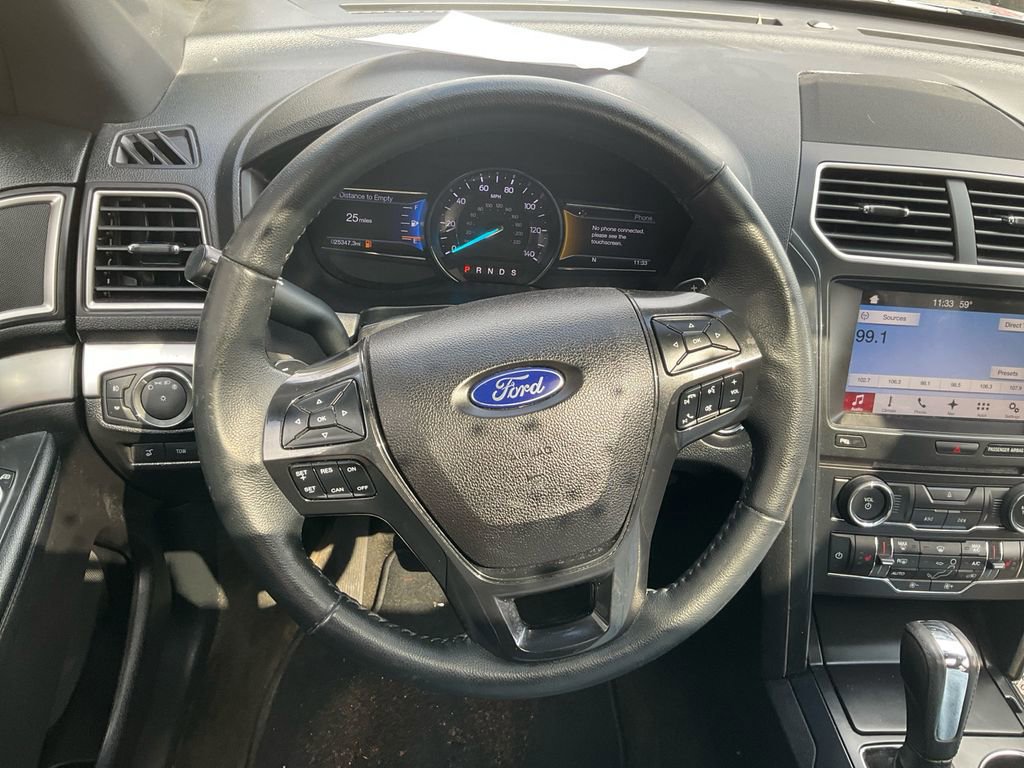 Certified 2017 Ford Explorer XLT w/ Equipment Group 202A image 21