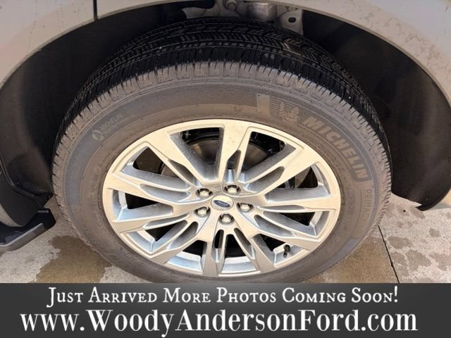 Certified 2025 Ford Explorer Active w/ Active Comfort Package AWD/4WD image 7