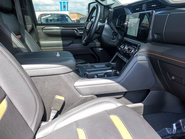 Used 2025 GMC Sierra 2500 AT4 w/ AT4 Premium Plus Package AWD/4WD image 37