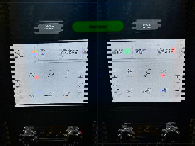 Certified 2024 Ford Edge SE w/ Black Appearance Package image 16