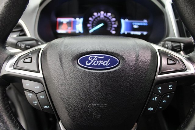 Certified 2024 Ford Edge Titanium image 13