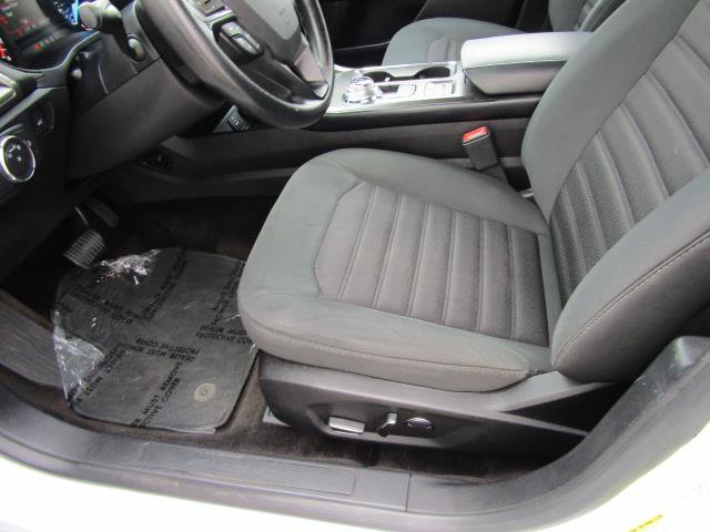 Certified 2018 Ford Fusion SE image 16