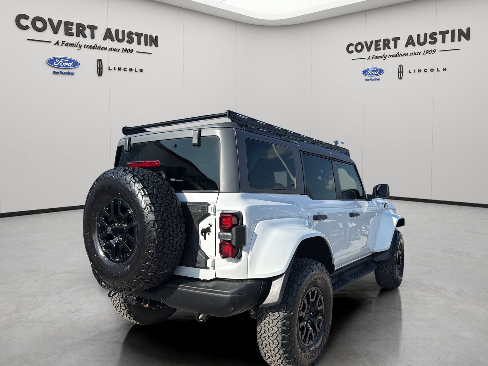 Certified 2024 Ford Bronco Raptor w/ Interior Carbon Fiber Pack 6 AWD/4WD image 6