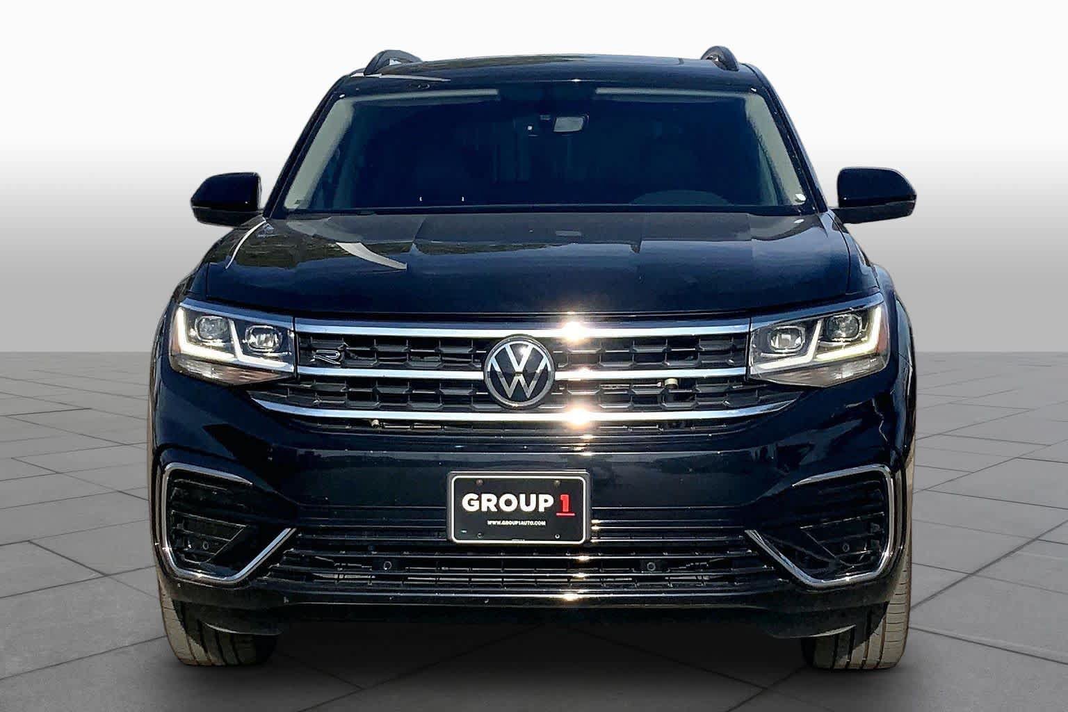 Used 2021 Volkswagen Atlas SE w/ Panoramic Sunroof Package FWD image 3