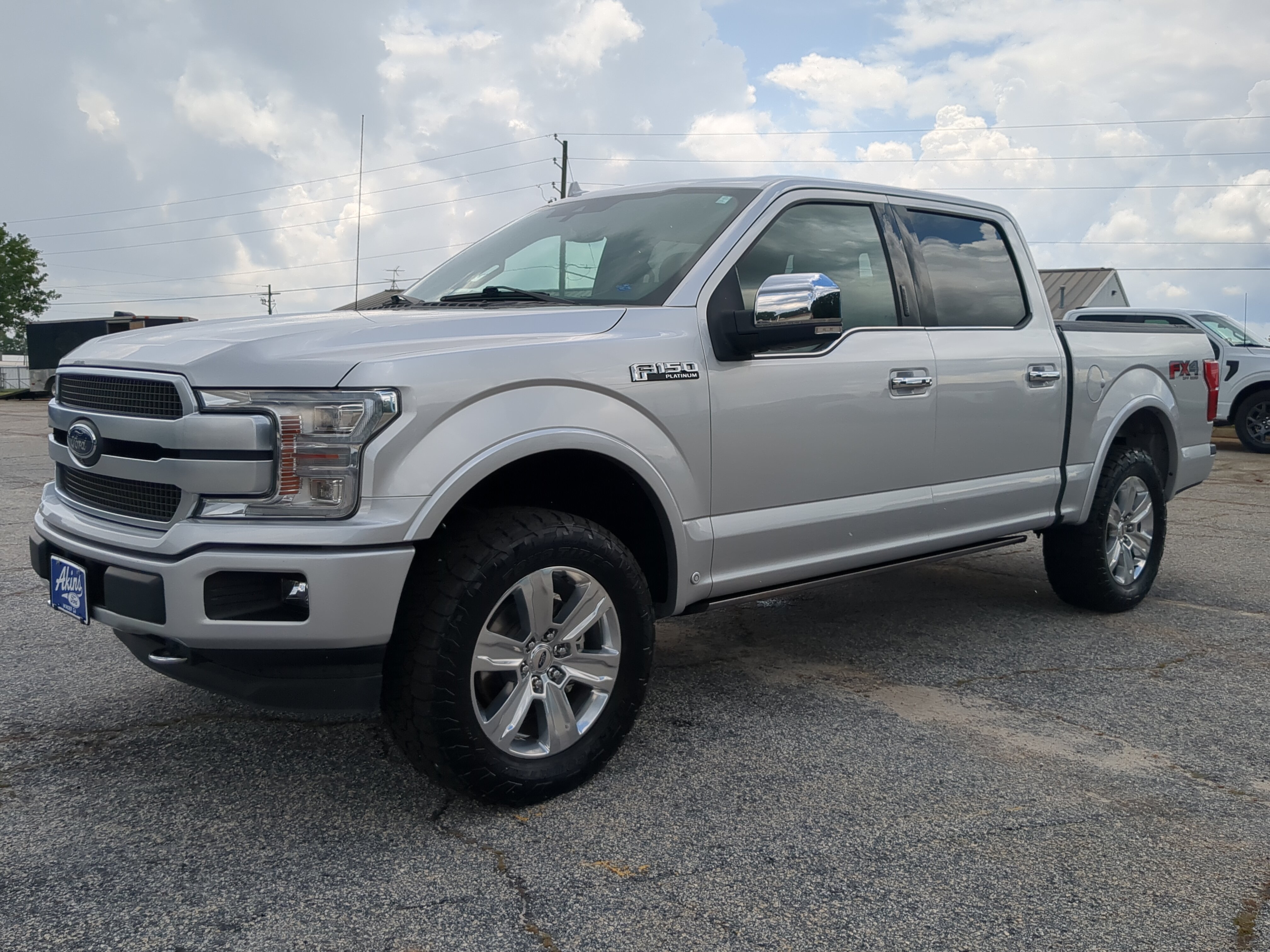 Certified 2019 Ford F150 Platinum w/ Equipment Group 701A Luxury AWD/4WD image 6