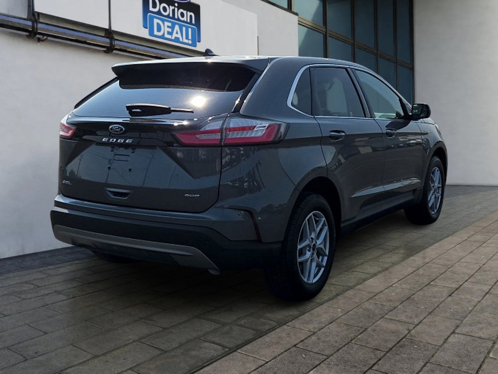 Certified 2024 Ford Edge SEL w/ Convenience Package AWD/4WD image 3