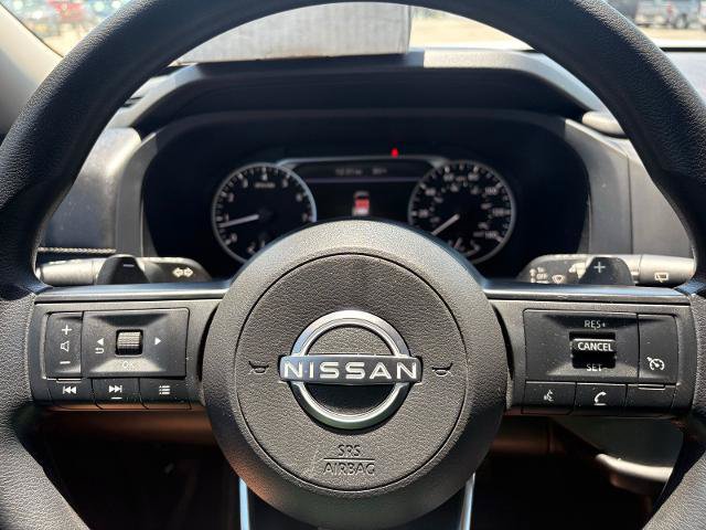 Used 2023 Nissan Pathfinder S AWD/4WD image 16