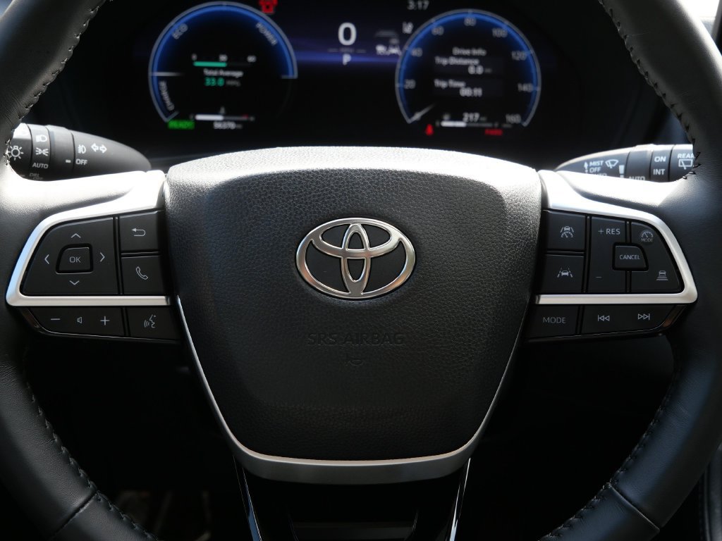 Used 2024 Toyota Grand Highlander AWD Hybrid image 18