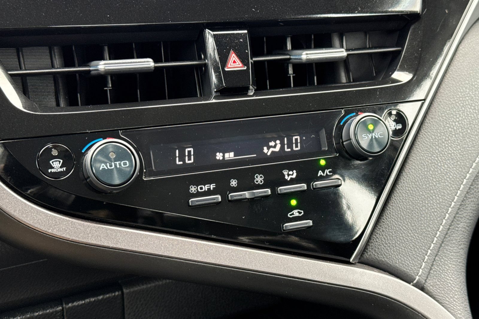 Used 2024 Toyota Camry SE FWD image 20