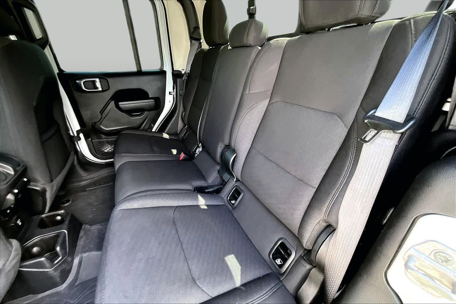Used 2023 Jeep Gladiator Sport AWD/4WD image 21