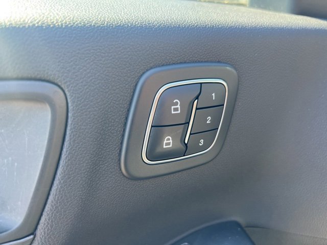 Certified 2023 Ford Escape Platinum w/ Premium Technology Package image 9