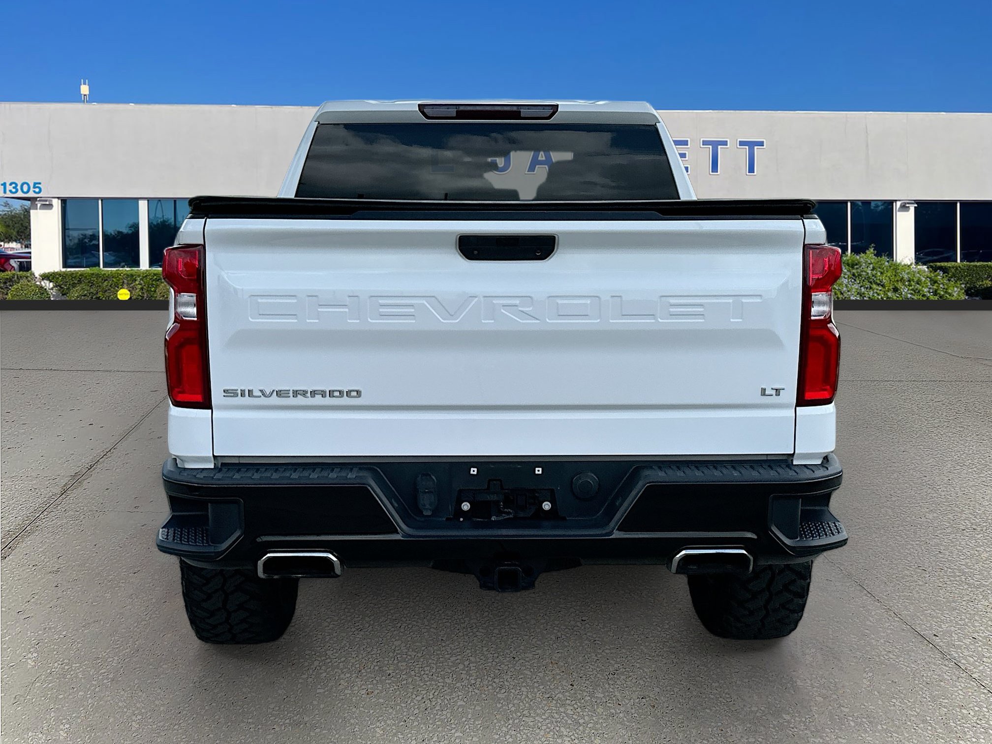 Used 2021 Chevrolet Silverado 1500 LT Trail Boss w/ Bed Protection Package AWD/4WD image 6