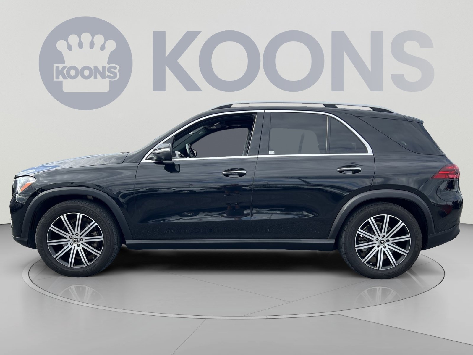Used 2025 Mercedes-Benz GLE 350 4MATIC image 2