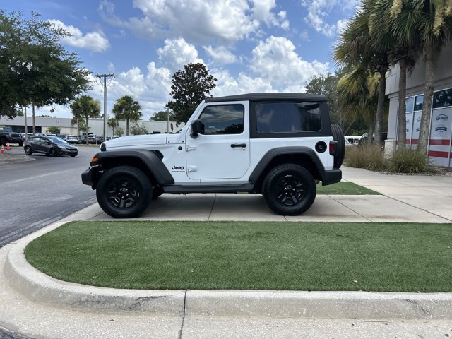Used 2025 Jeep Wrangler Sport AWD/4WD image 13