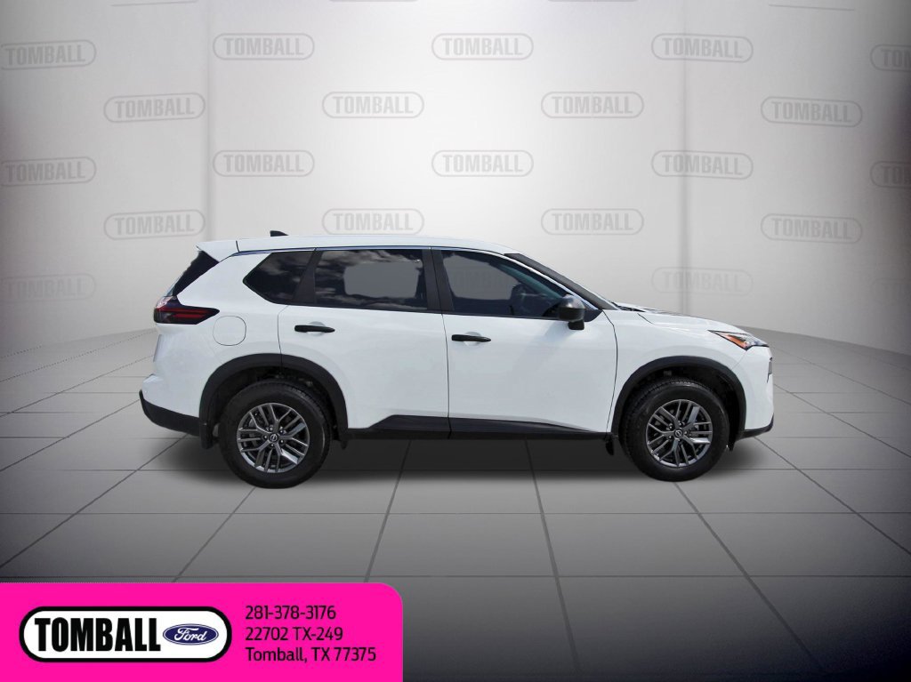Used 2024 Nissan Rogue S FWD image 8