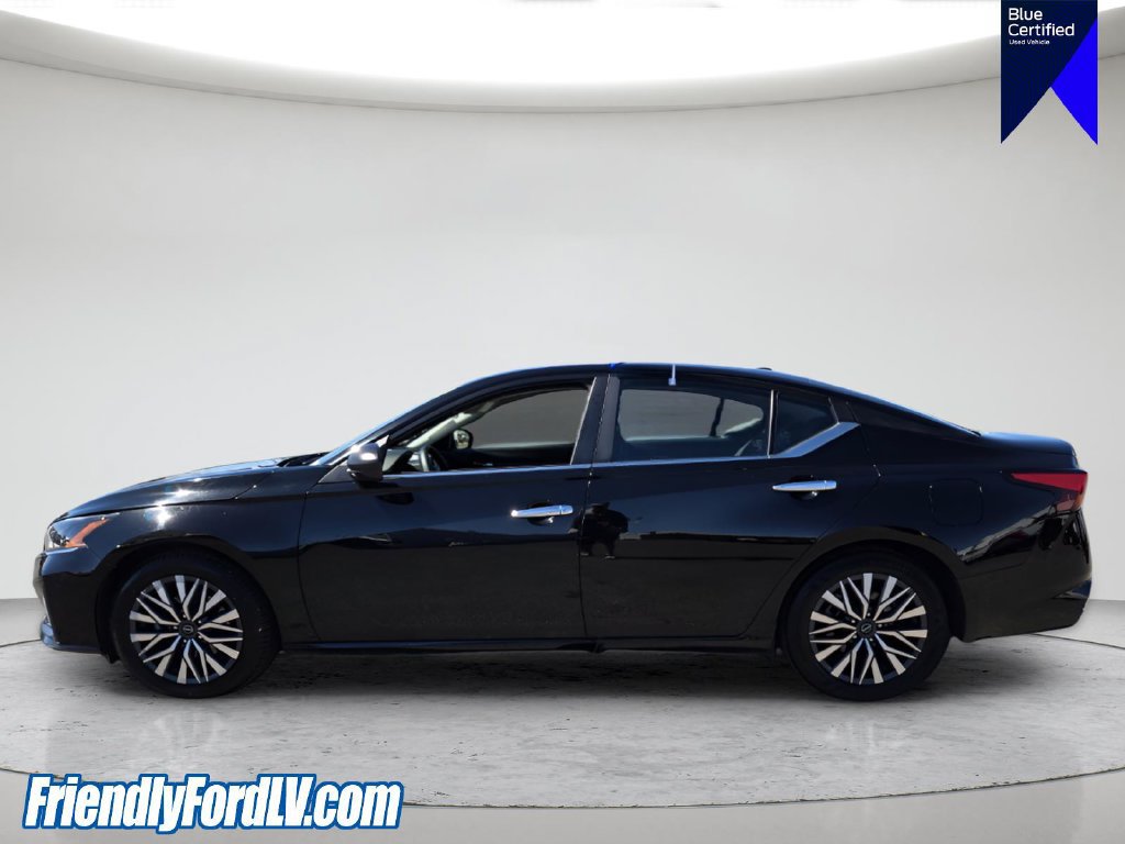 Used 2025 Nissan Altima 2.5 SV FWD image 3