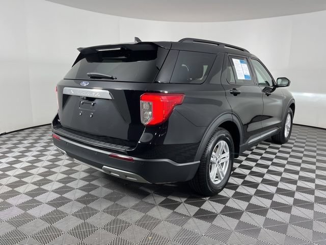 Certified 2024 Ford Explorer XLT w/ Equipment Group 202A RWD image 8