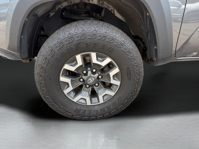 Used 2021 Toyota Tacoma TRD Off-Road AWD/4WD image 26