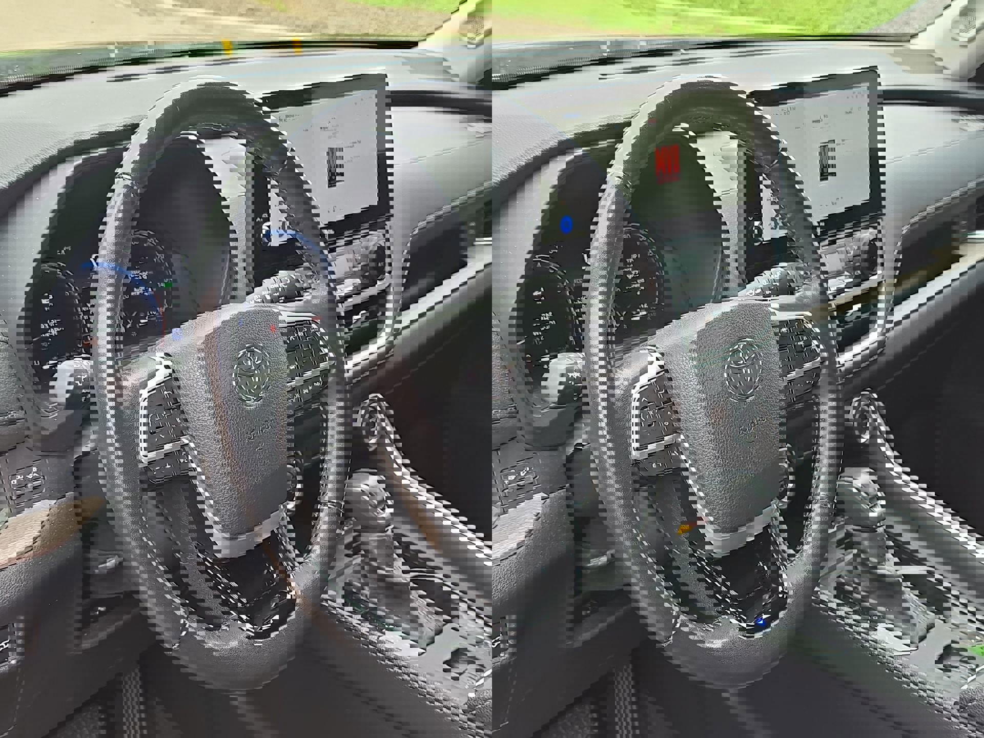 Used 2024 Toyota Grand Highlander Limited FWD image 14