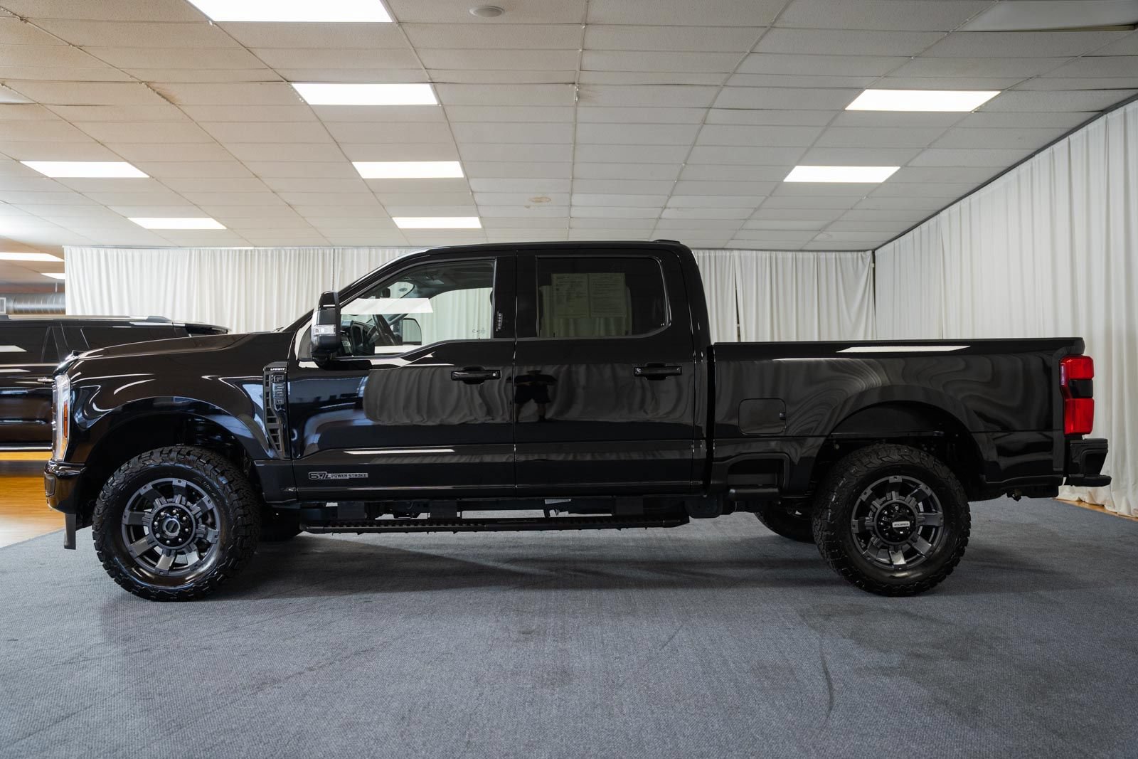 Certified 2024 Ford F250 Lariat w/ Lariat Ultimate Package AWD/4WD image 5