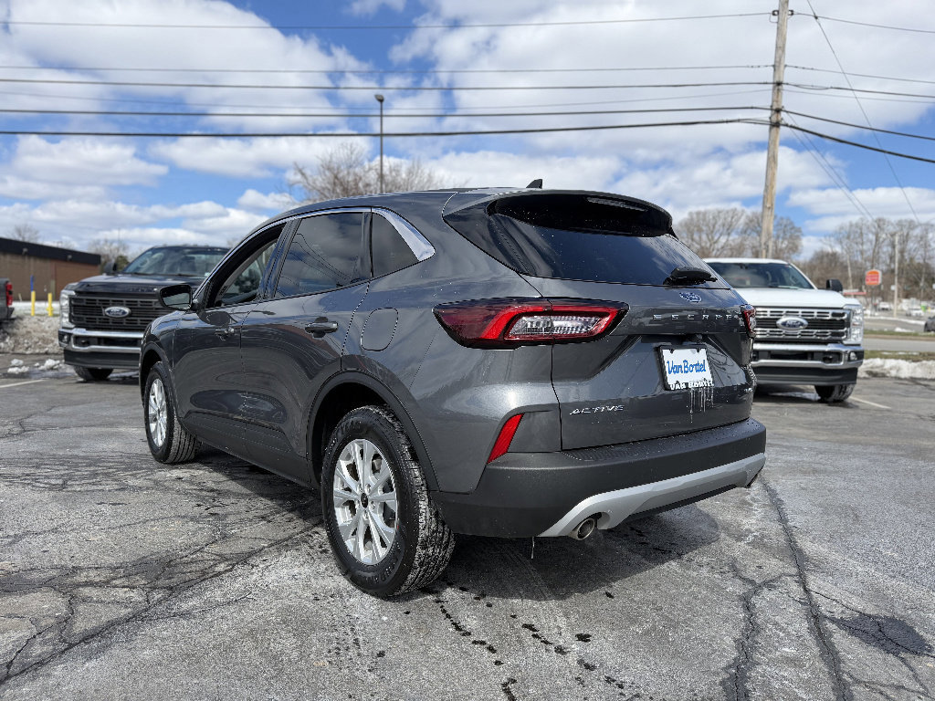 Certified 2023 Ford Escape Active AWD/4WD image 3